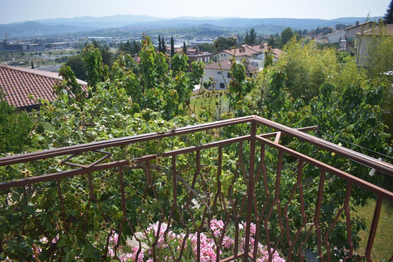 Appartement By The Castle Koper Exterior photo